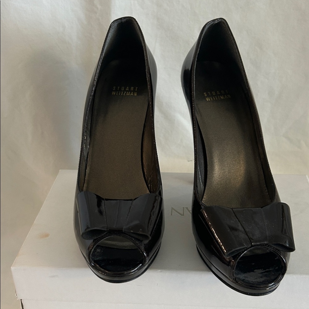 Stuart Weitzman Glossy chocolate brown Bow Heels